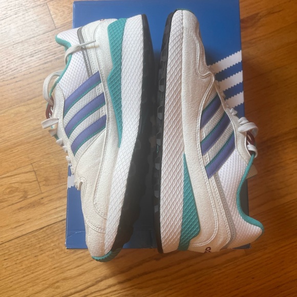 Adidas Men’s US 10.5 Ultra Tech white - Picture 3 of 7